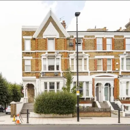 Apartment Lavender Hill London Exterior photo